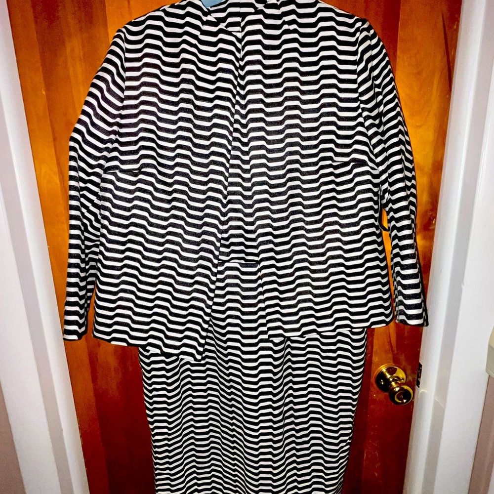 Liz Claiborne sleeveless dress with matching jacket. Size 10.